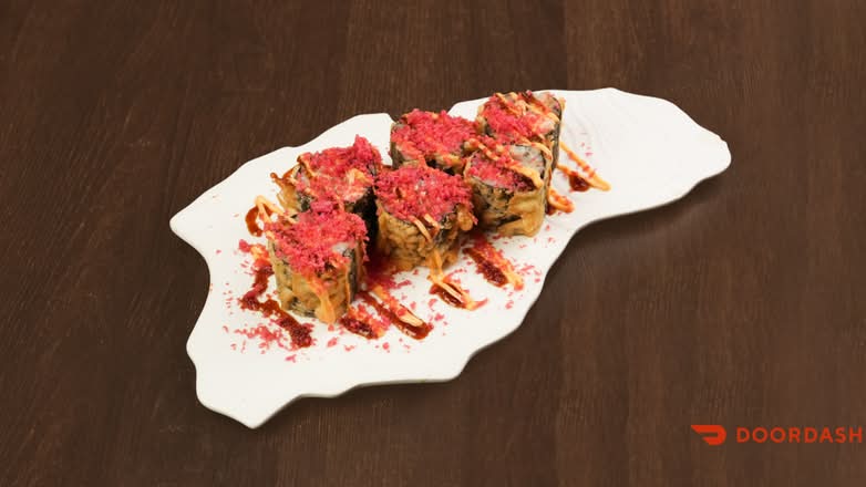UM15. Tempura Spicy Salmon 天妇罗辣三文鱼卷